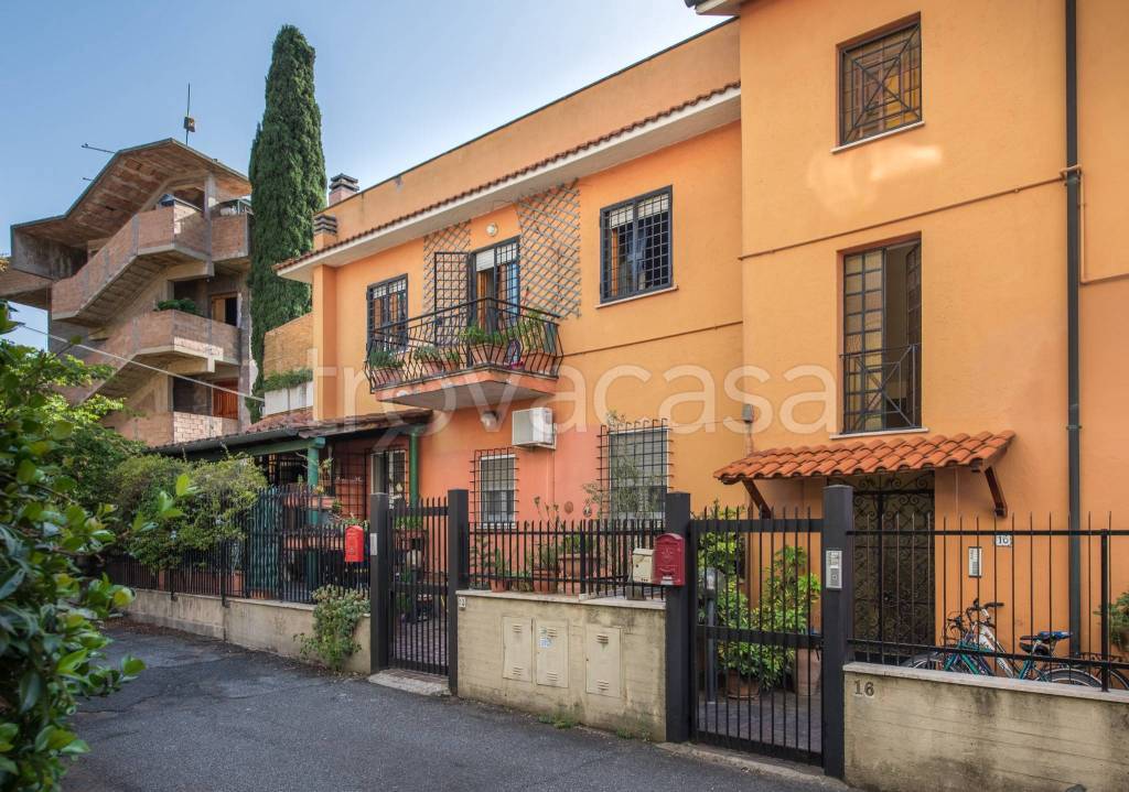 Appartamento in vendita a Marino via Pier Paolo Pasolini