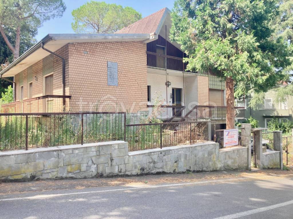 Villa in vendita a Cesena viale dei Pini