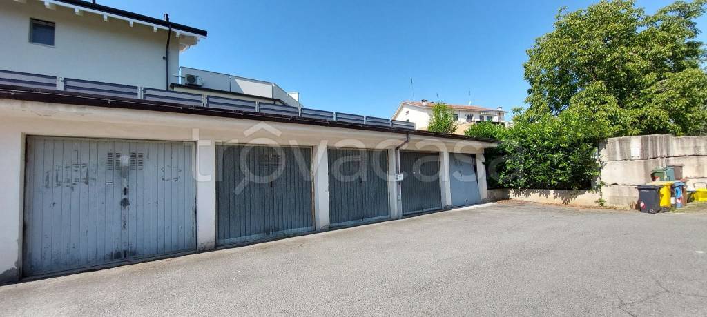 Garage in vendita a Rivarolo Canavese via Tiro a Segno