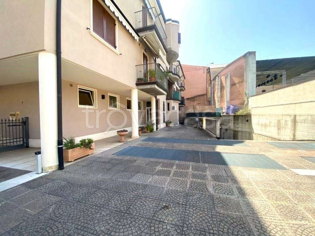 Garage in vendita a Bovolone via Giuseppe Garibaldi, 52