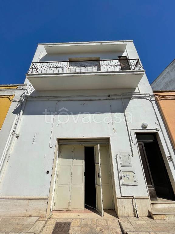 Appartamento in in vendita da privato a Campi Salentina via Giuseppe Garibaldi, 12