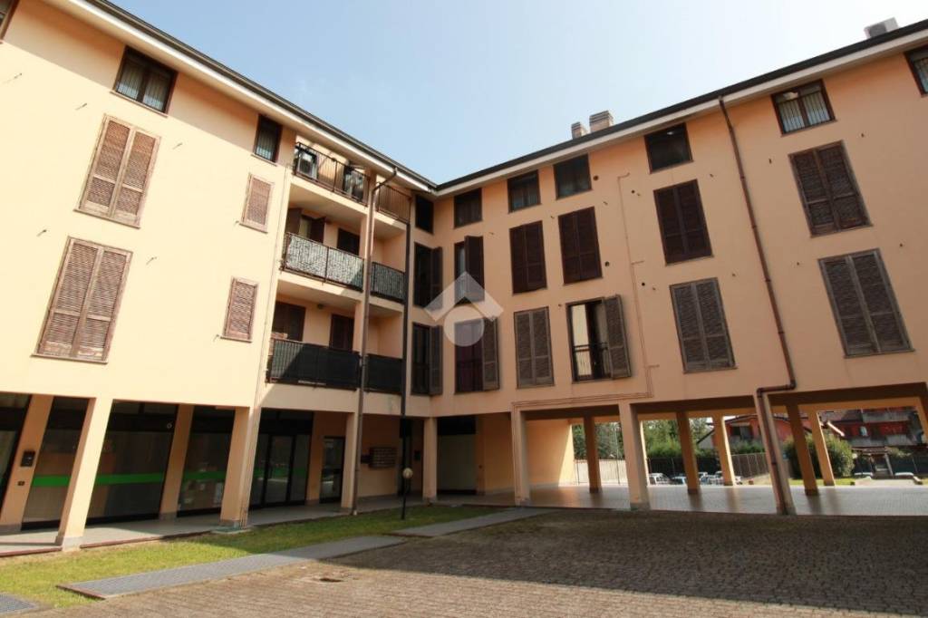 Appartamento in vendita a Grezzago via Cavour, 56