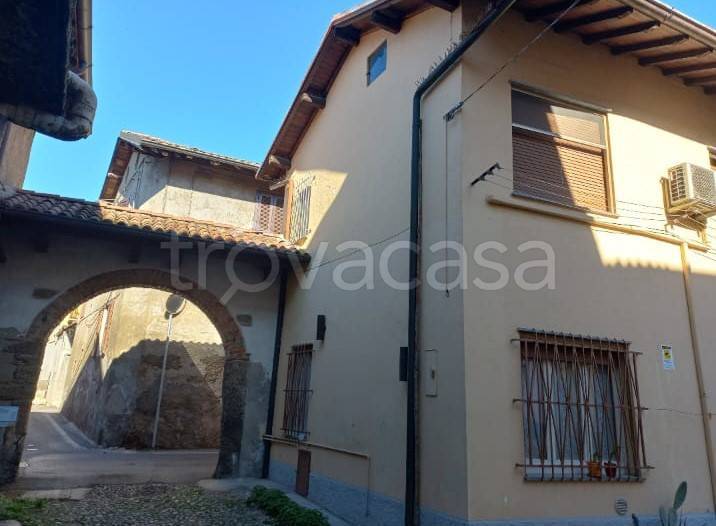 Casa Indipendente in vendita a Vaprio d'Adda via Magenta, 1