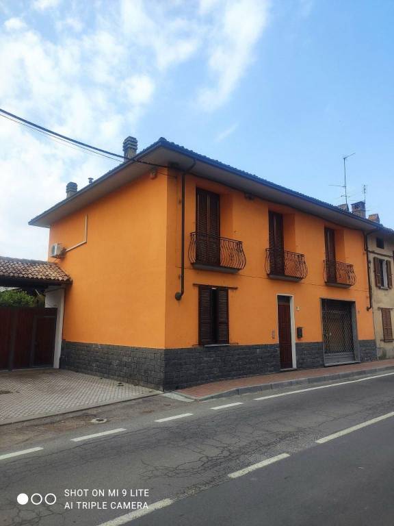 Colonica in vendita a Mezzana Bigli via Roma, 75