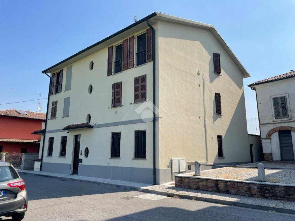 Appartamento in vendita a Gadesco-Pieve Delmona via Cesare Battisti, 43