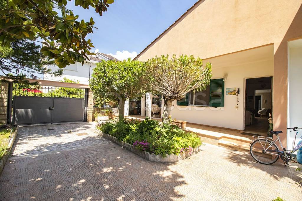 Villa in vendita a Santa Marinella via Tagliamento