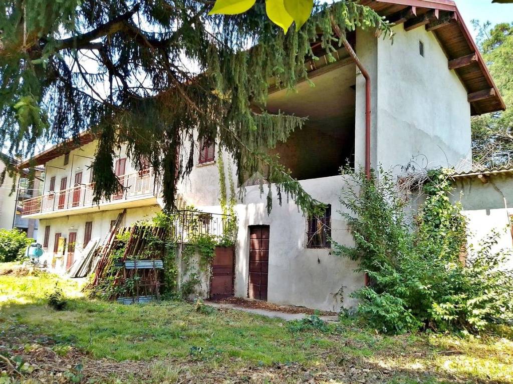 Villa in vendita a Sesto Calende via piave, 122