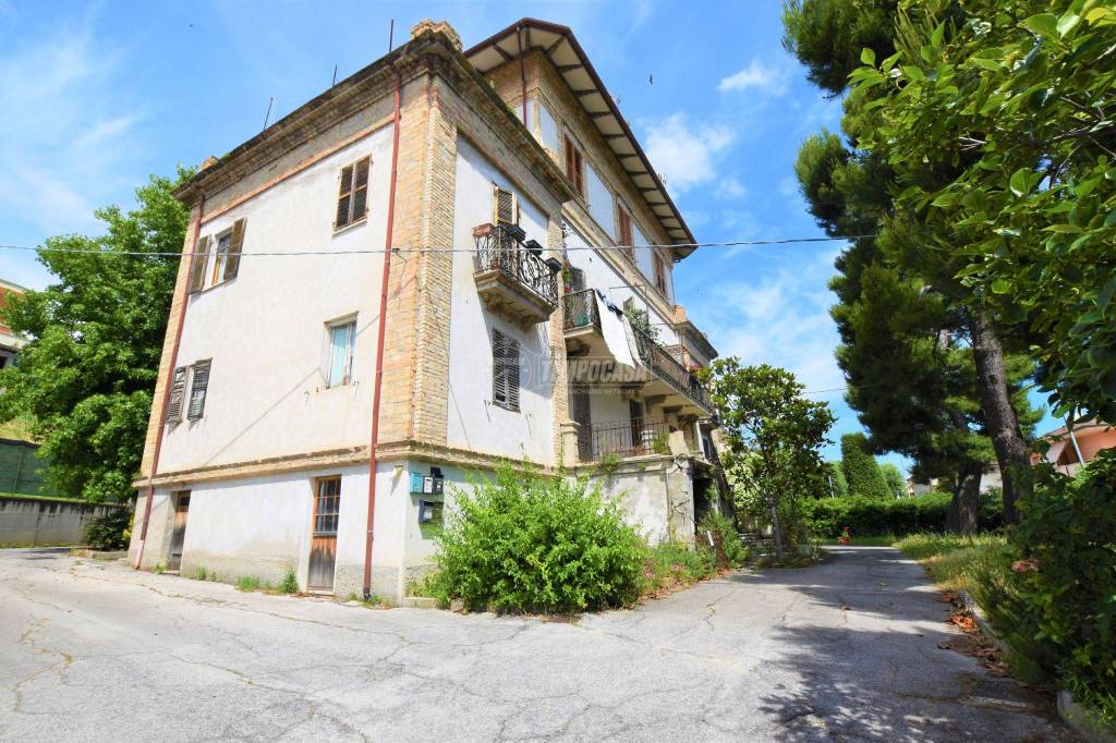 Appartamento in vendita a Porto San Giorgio via Michelangelo Buonarroti 35