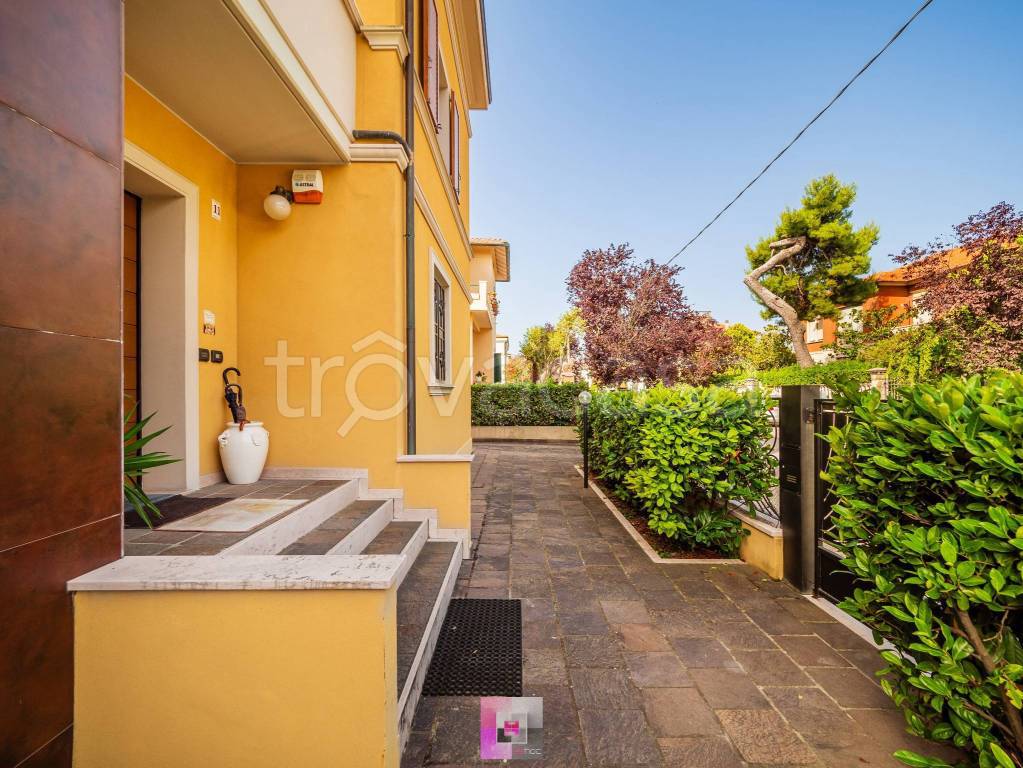 Villa in vendita a Fano viale Cesare Rossi, 11