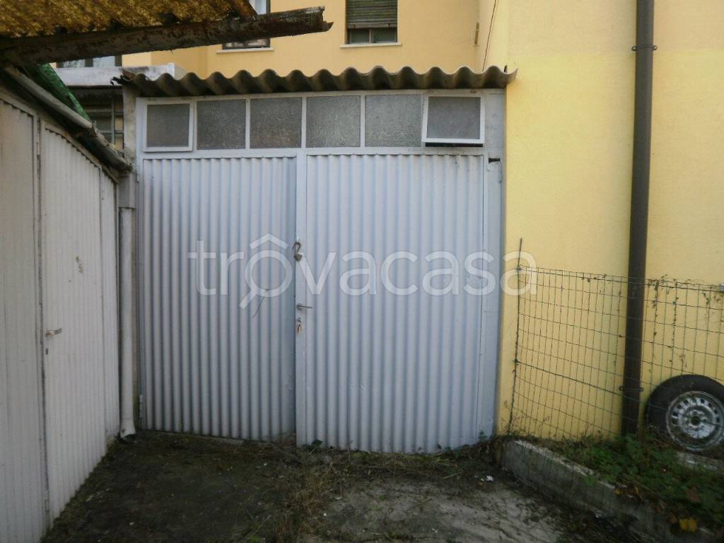Garage in vendita a Venezia via della Rinascita, 87