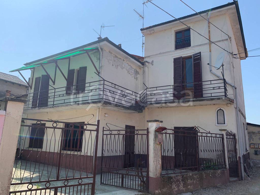 Villa in vendita a Mortara viale Raffaello Sanzio