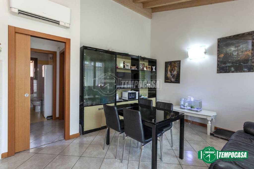 Appartamento in vendita a Bergamo via per Grumello