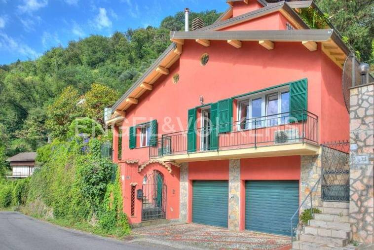 Villa in vendita a Rapallo via Fossato di Monti, 35