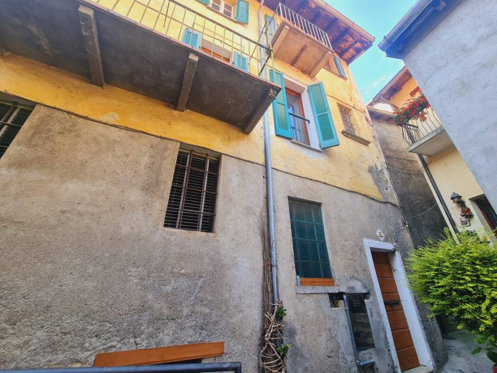 Appartamento in vendita a Dizzasco via Giacomo Matteotti