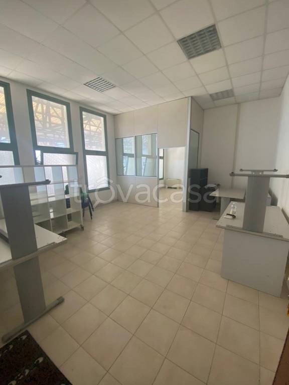 Ufficio in in affitto da privato a Livorno via delle Cateratte, 90