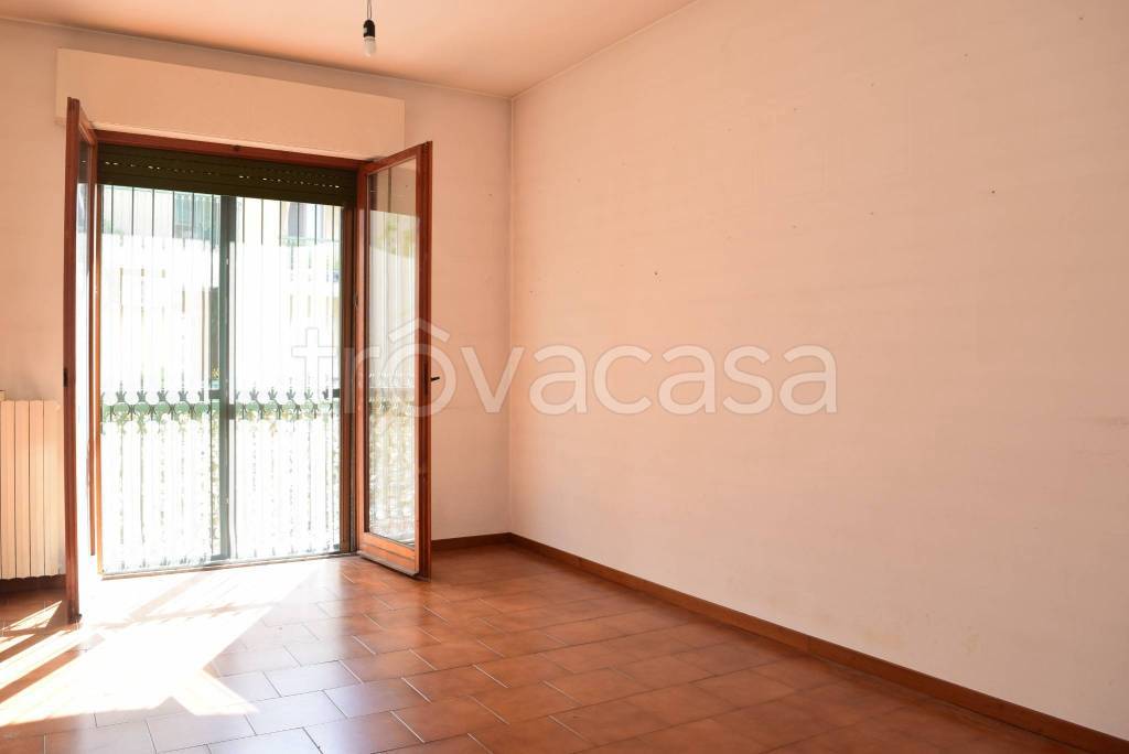 Appartamento in vendita a Cuggiono via Giuseppe Garibaldi, 10