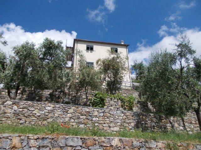 Villa in in vendita da privato a Castiglione Chiavarese via Cappelletta, 5