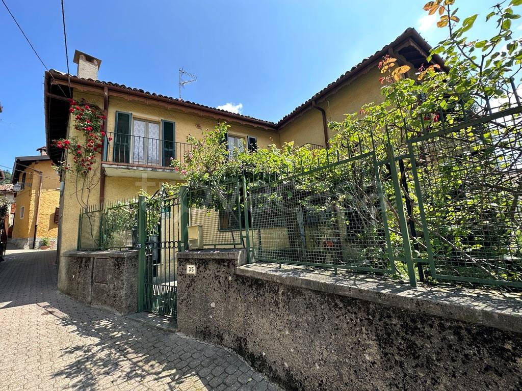 Appartamento in vendita a Magreglio via Milano, 35