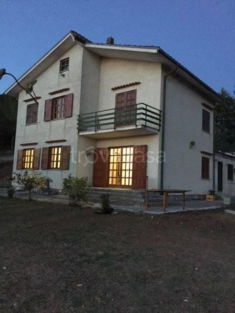 Villa in in vendita da privato a Rocca Sinibalda località Torricchia, 16