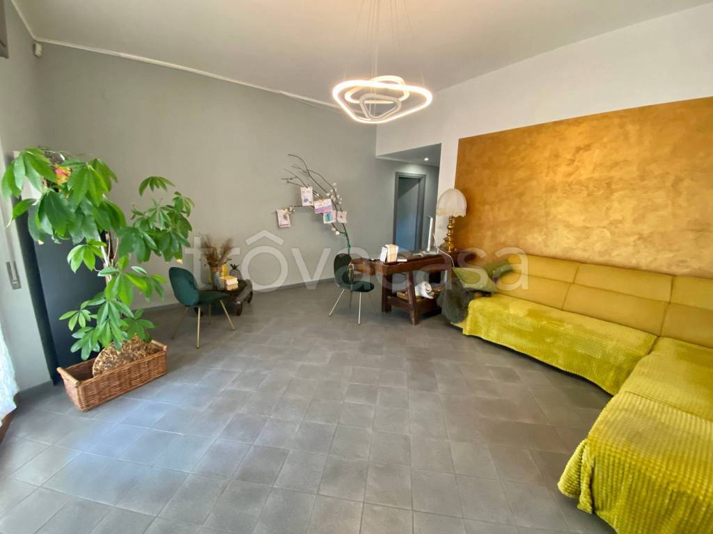 Appartamento in vendita a Vercelli via Chivasso, 18