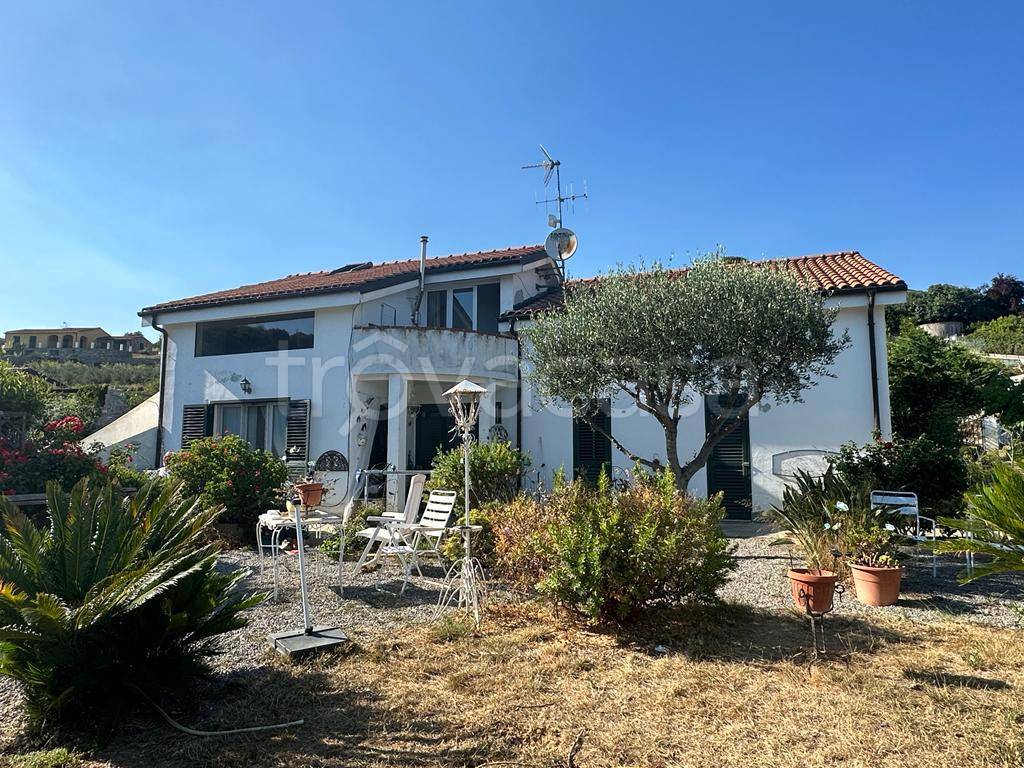 Villa Bifamiliare in vendita a Riva Ligure strada Casai