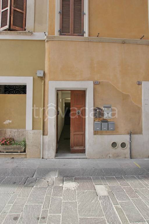 Appartamento in vendita a Rieti via Terenzio Varrone, 68