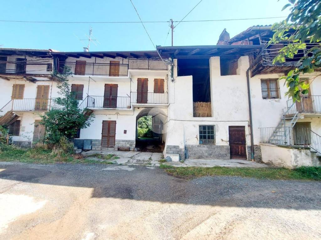Casa Indipendente in vendita a Cafasse via Barra, 14