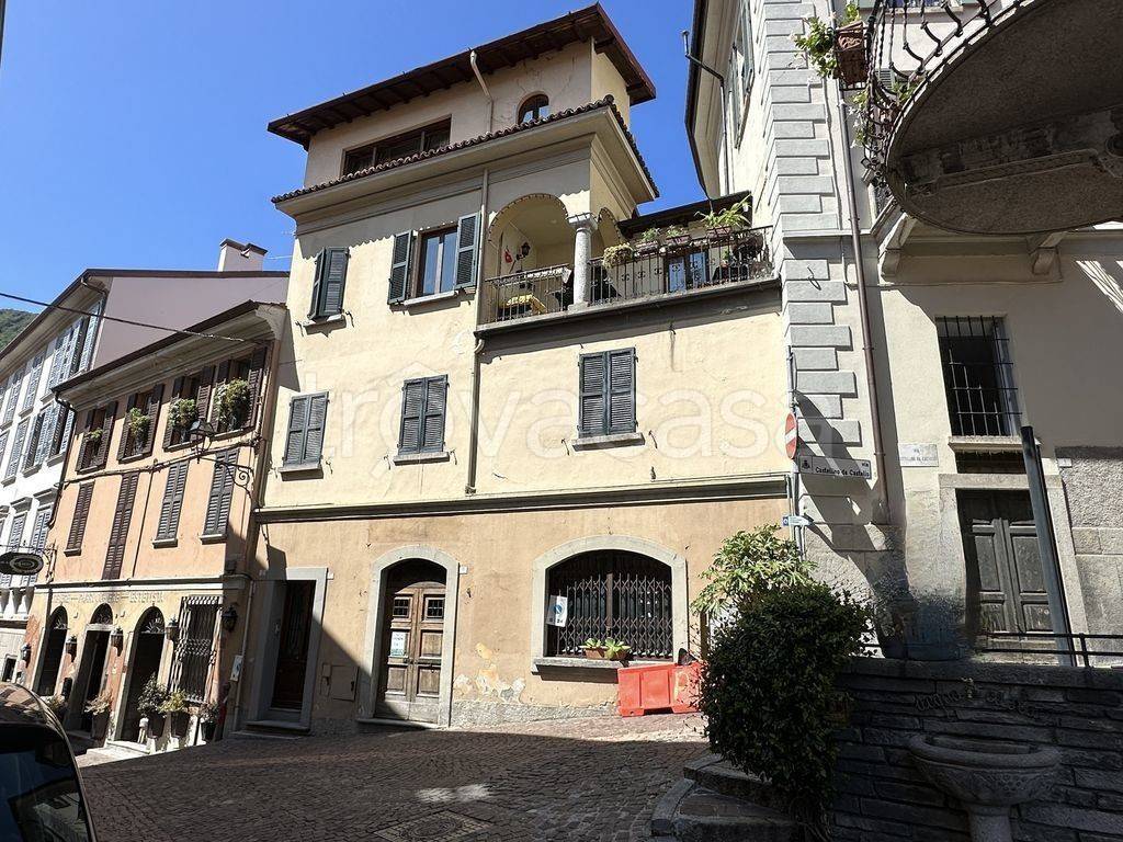 Loft in vendita a Menaggio via Leone Leoni