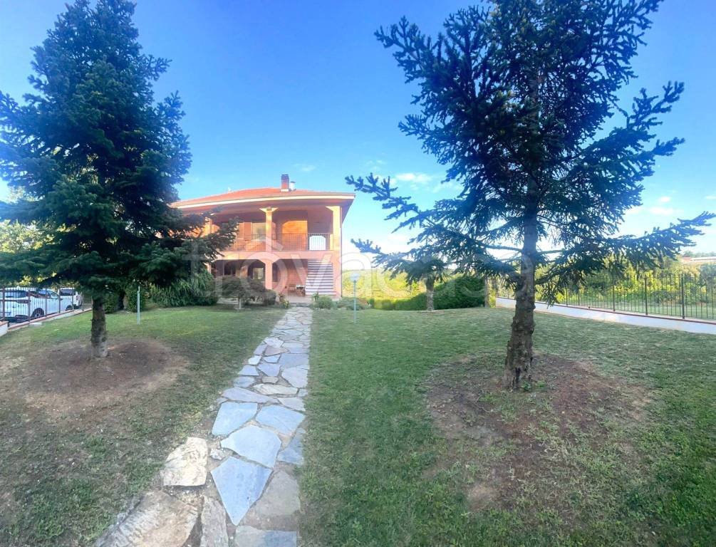 Villa Bifamiliare in vendita a Monteu Roero frazione San Bernardo