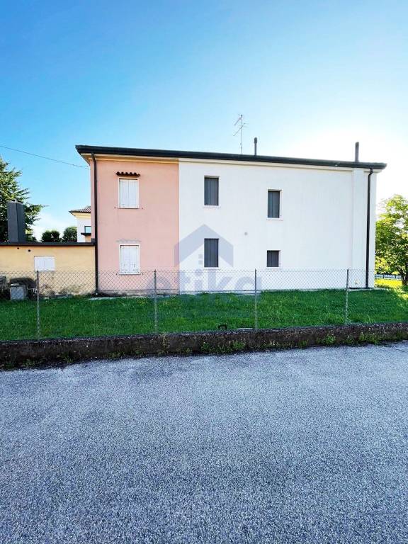 Villa Bifamiliare in vendita a Villorba vicolo Giovanni Pascoli, 23
