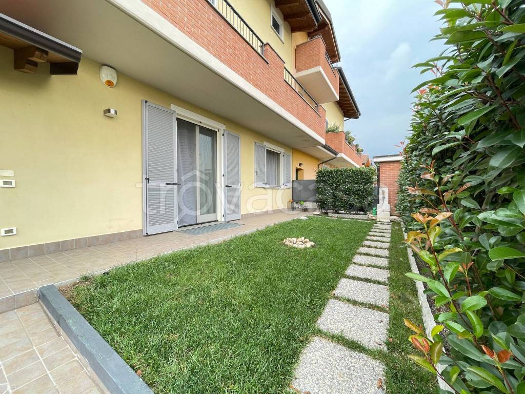 Appartamento in vendita a Cassano d'Adda via Unità d'Italia, 1