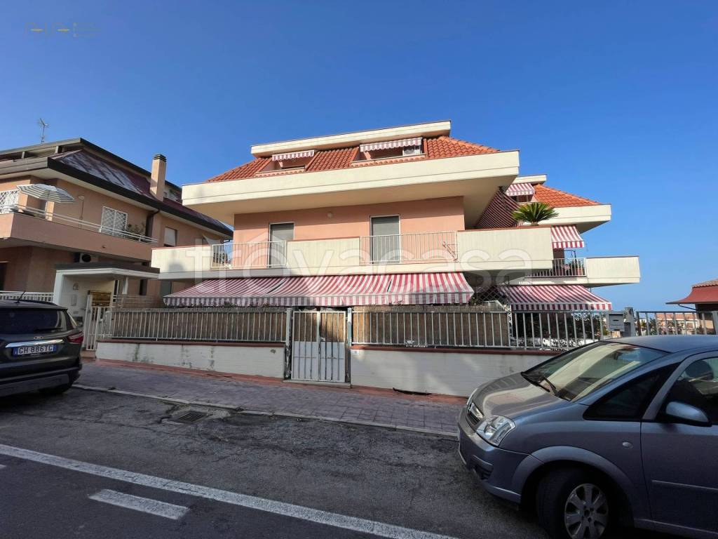 Appartamento in vendita a Grottammare via Leoncavallo, 9