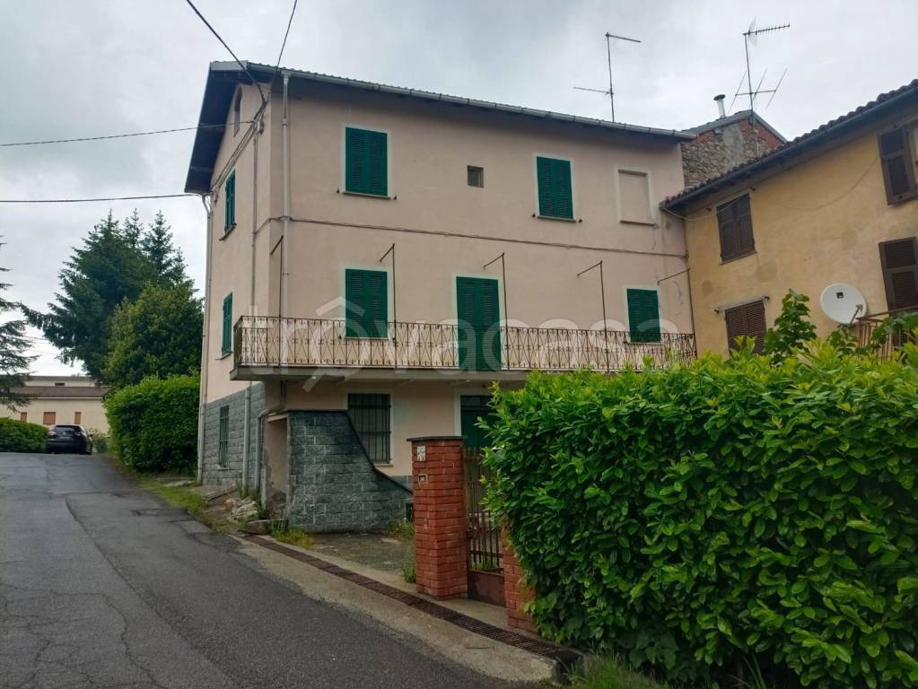 Villa in vendita a Parodi Ligure via Tramontana