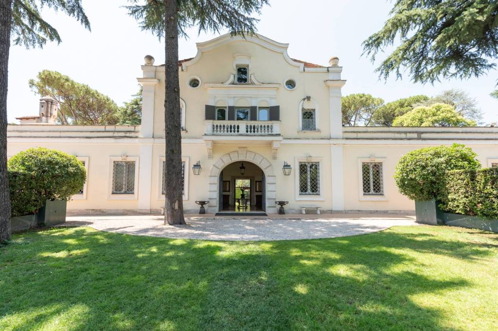 Villa in vendita a Tivoli via Elsa Morante