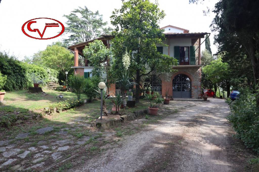Villa in vendita a Montevarchi via del Guardingo