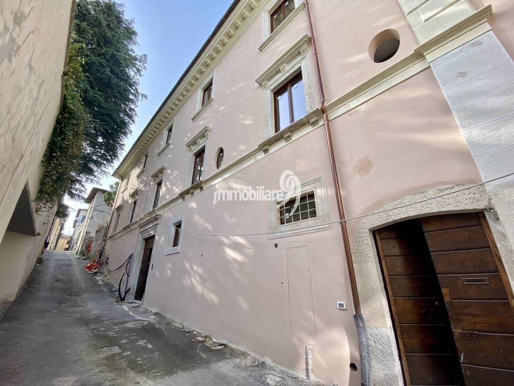 Appartamento in vendita a L'Aquila via Caserma Angelini