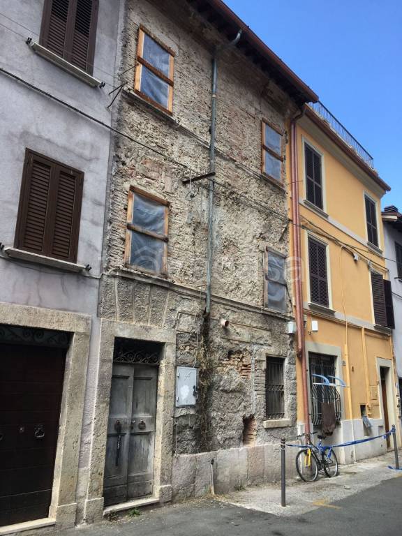 Casa Indipendente in vendita a Rieti via di Mezzo, 174