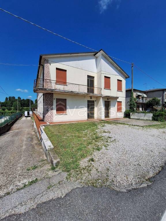 Villa Bifamiliare in vendita a Montagnana viale Trento
