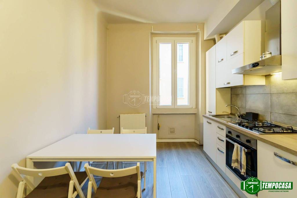 Appartamento in vendita a Milano via Lodovico Muratori, 48