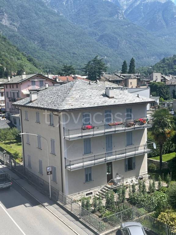 Appartamento in vendita a Chiavenna via Guglielmo Marconi, 13