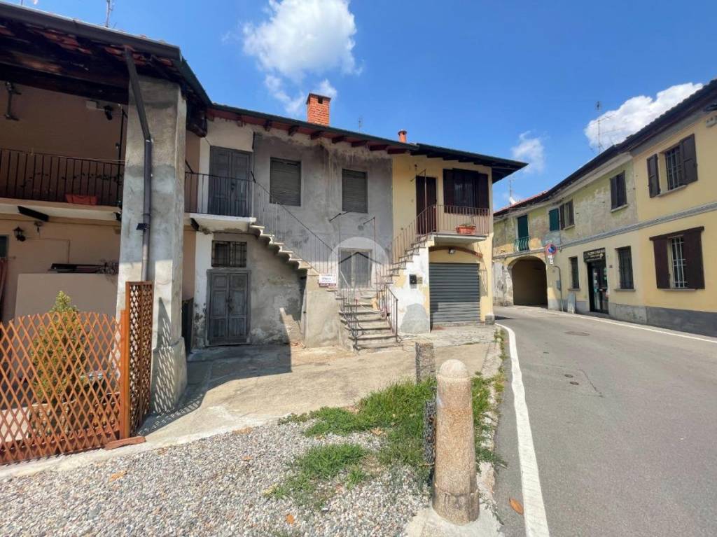 Colonica in vendita a Boffalora sopra Ticino via Ernesto Trezzi, 23