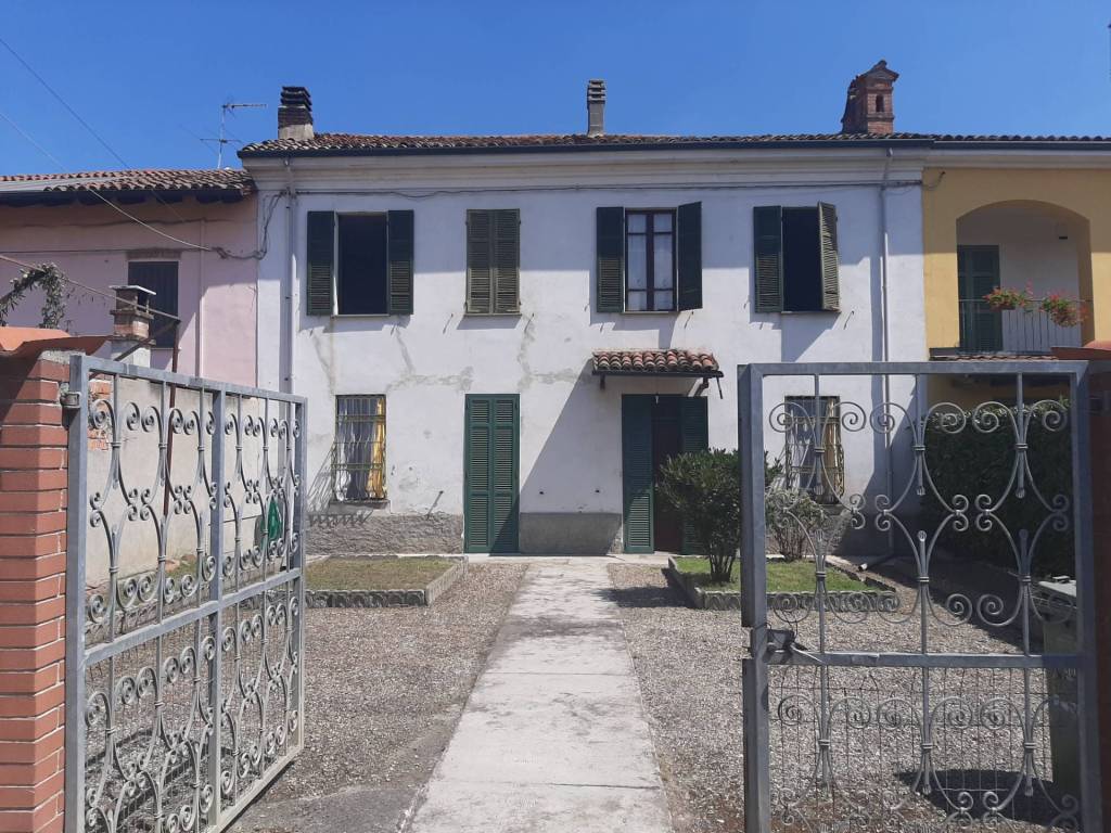 Casa Indipendente in vendita ad Alessandria via Passalacqua