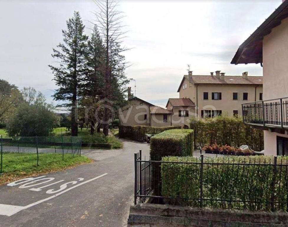 Appartamento in vendita a Luvinate vittorio Veneto, 55