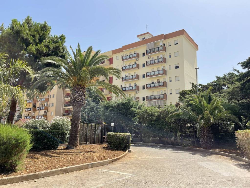 Appartamento in vendita a Bari via Tenente Francesco De Liguori, 15