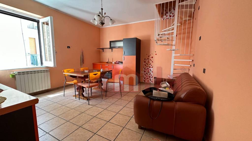 Appartamento in vendita a Mugnano del Cardinale via Sottotenente Francesco Stingone, 9