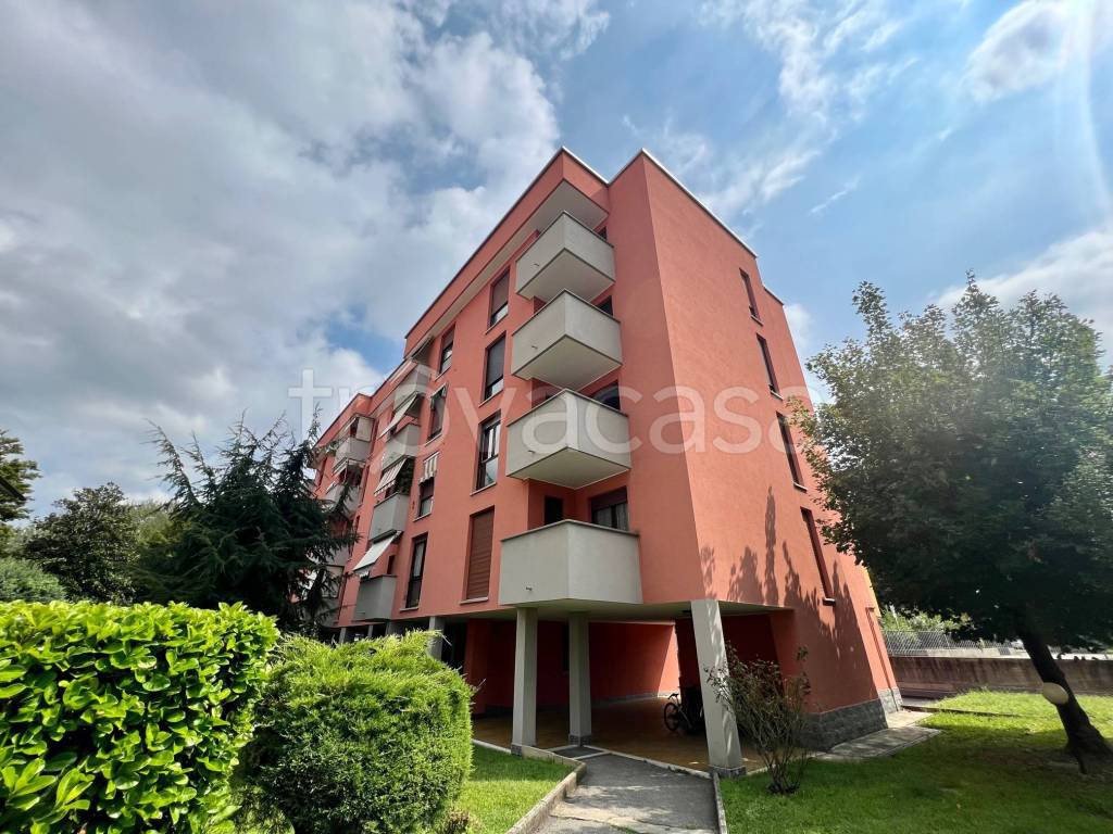 Appartamento in vendita a Saronno via Giulio Pastore, 70