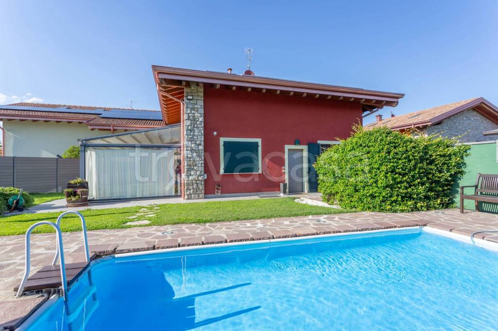 Villa in vendita a Vaprio d'Adda via San Nicolò, 28
