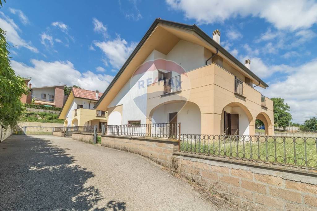 Villa Bifamiliare in vendita a San Lorenzo Nuovo via f. Prada