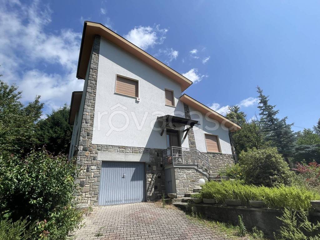 Villa in vendita a Bardi via Belvedere, 25