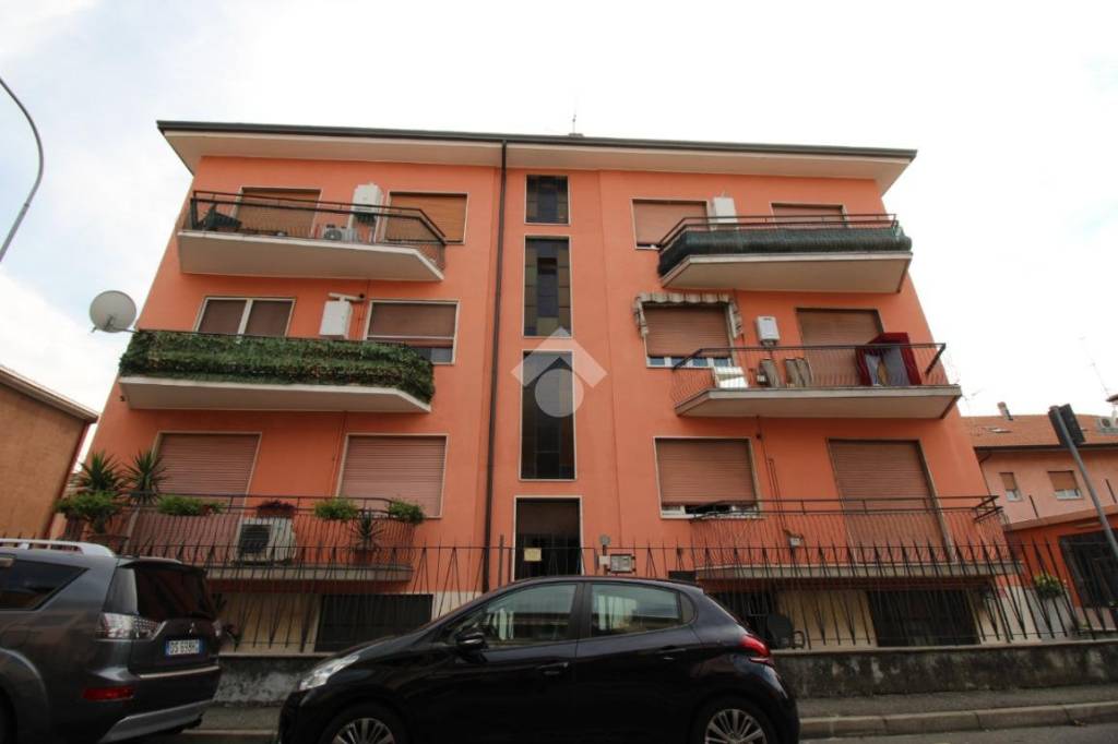 Appartamento in vendita a Rho via Monfalcone, 11
